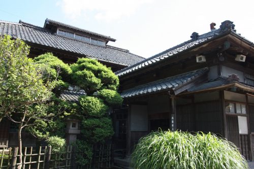 La résidence principale du musée des cultures du Nord à Niigata, Japon