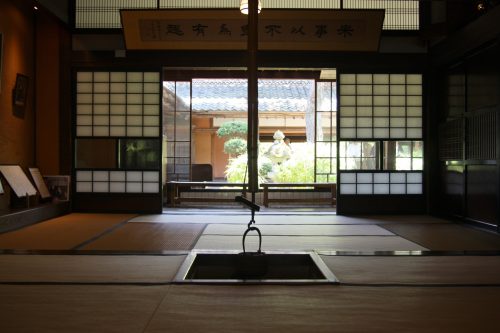 Dans la maison de la famille Ito au musée des cultures du Nord à Niigata, Japon