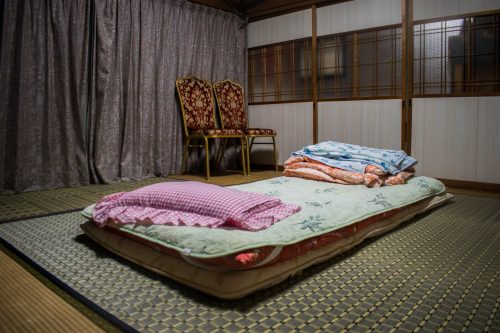 Chambre traditionnelle dans une ferme près de la ville d'Usuki, préfecture d'Oita, Japon