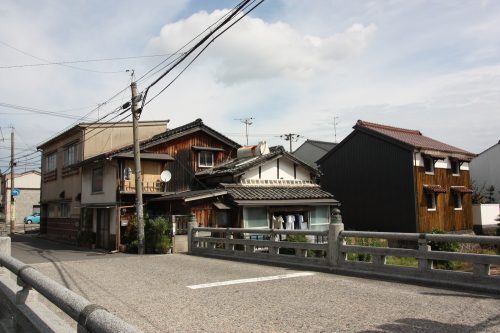 Maisons traditionnelles dans les rues de Yonago, préfecture de Tottori, Japon