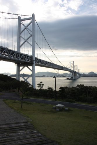 Pont de Ohashi, traversant la Mer Intérieure de Seto pour rejoindre Shikoku, Japon