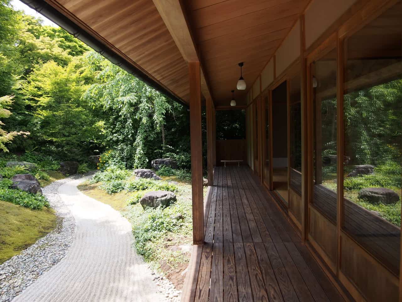 Maison traditionnelle et jardin japonais à la résidence Okochi Sanso, à Kyoto, Japon