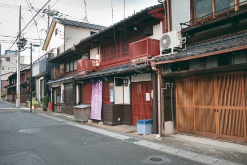 Les maisons traditionnelles de la ville d'Otsu, préfecture de Shiga, près de Kyoto, Japon