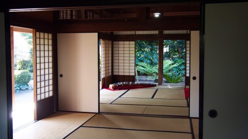 Cérémonie du thé dans une ancienne maison de samouraï à Izumi, Kagoshima, Kyushu, Japon