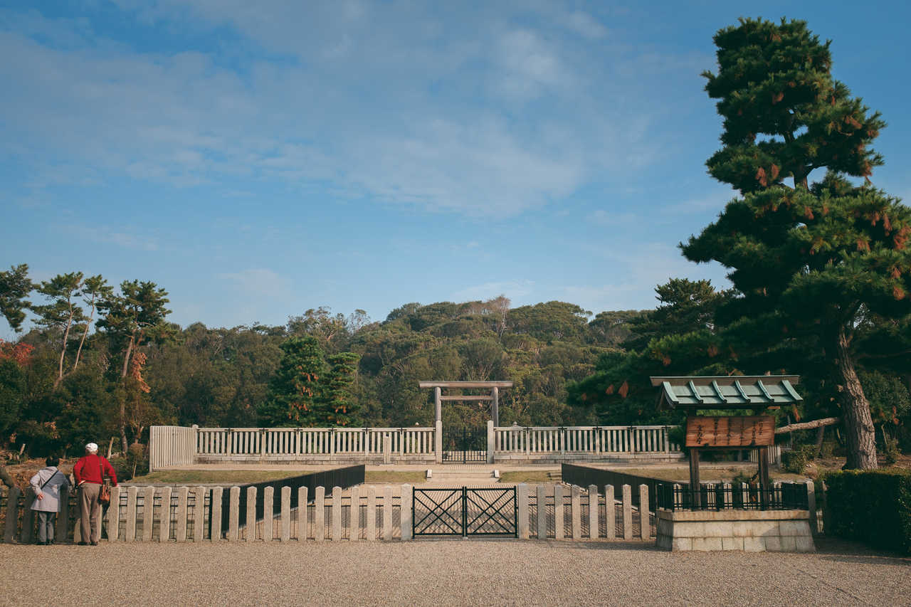 Visite des plus grandes sépultures du Japon, ou kofun, à Sakai