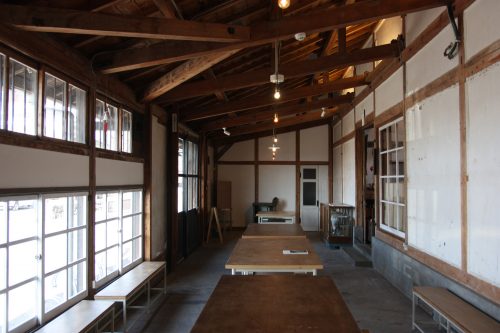 Espace communautaire au Sorriso riso, café et lieu de vie branché et cosy à Chiwata, préfecture de Nagasaki