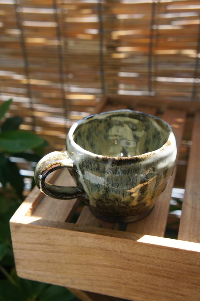Tasse réalisée lors d'un atelier de céramique Shodai yaki à Issakigama