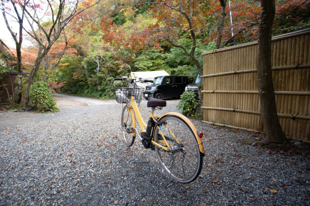 Mon vélo dans les rues tranquilles de Sekikawa
