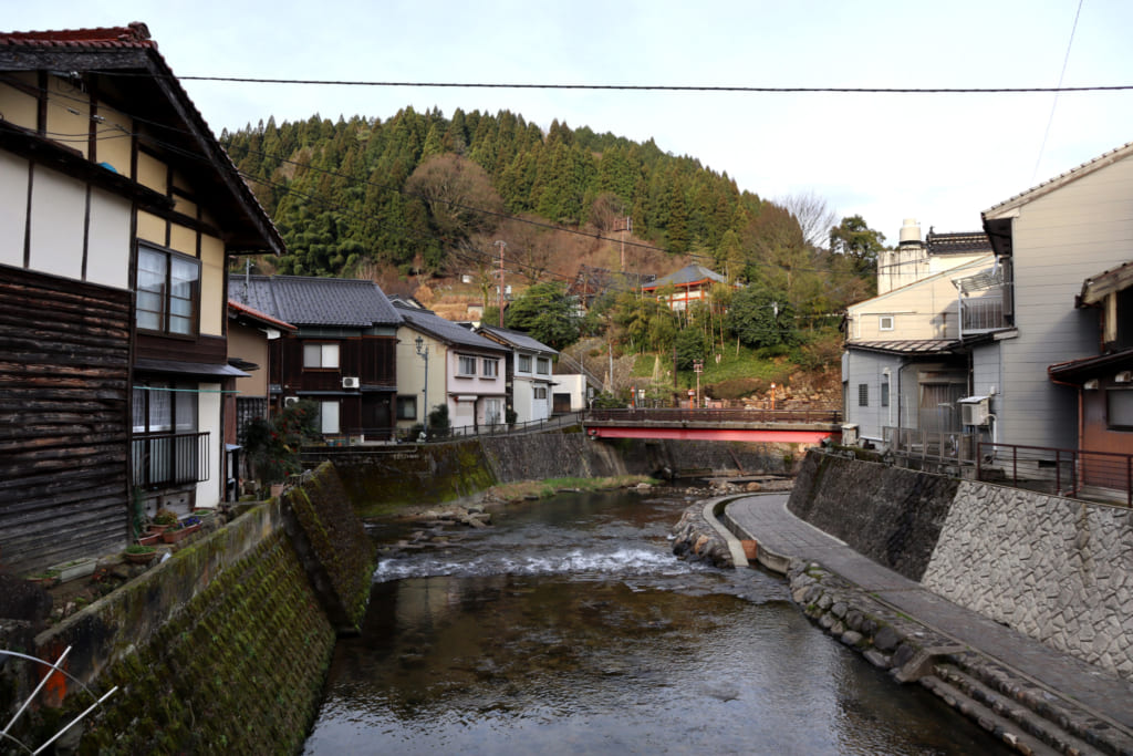 rivière à yumura onsen