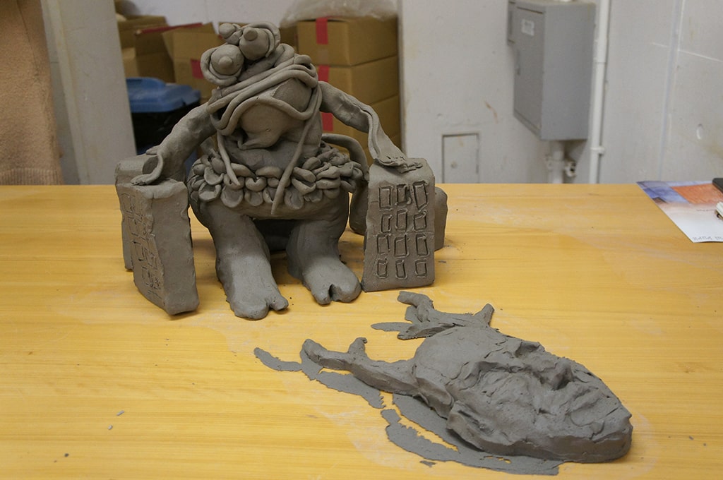 Le monstre de ma table lors de l'atelier au Shigaraki Ceramic Cultural Center Park