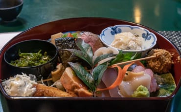 Repas d'un des Izakaya de Furumachi
