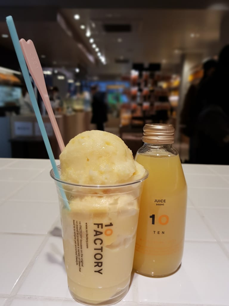 Jus et glace à la mandarine, spécialité de la préfecture d'Ehime
