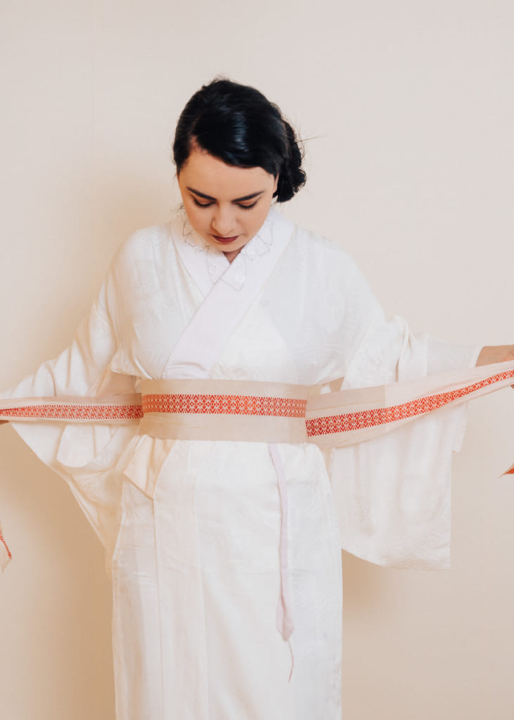 nouer la ceinture de kimono date-jime
