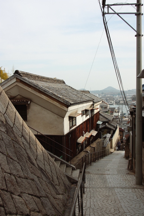 Les ruelles étroites, pentues et pittoresques d'Onomichi