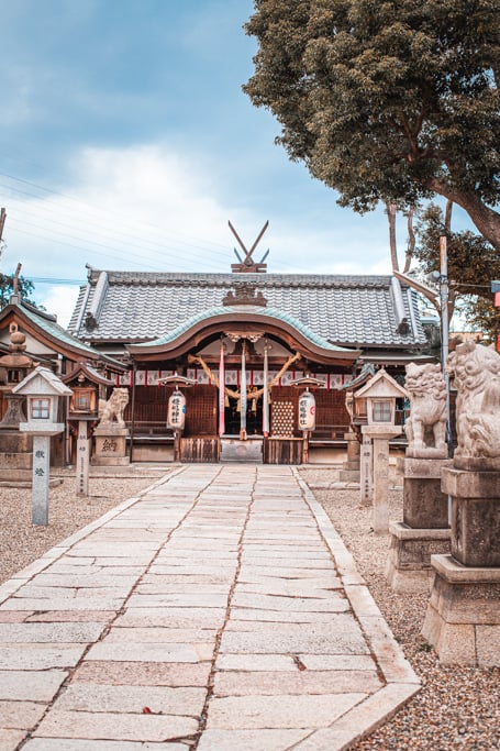 Le hall principal du sanctuaire Himejima, Osaka