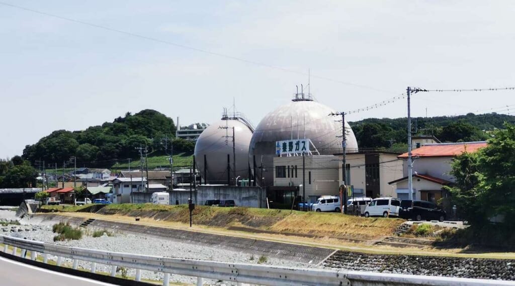 deux sphères d'une compagnie de gaz de la préfecture de Kanagawa