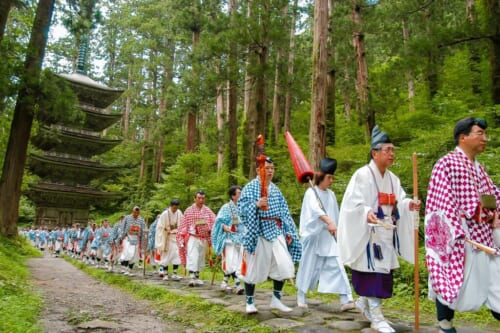 Pèlerins en marche à Tsuruoka