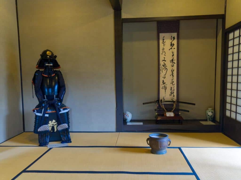 Armure de samouraï dans une maison traditionnelle japonaise à Hirosaki