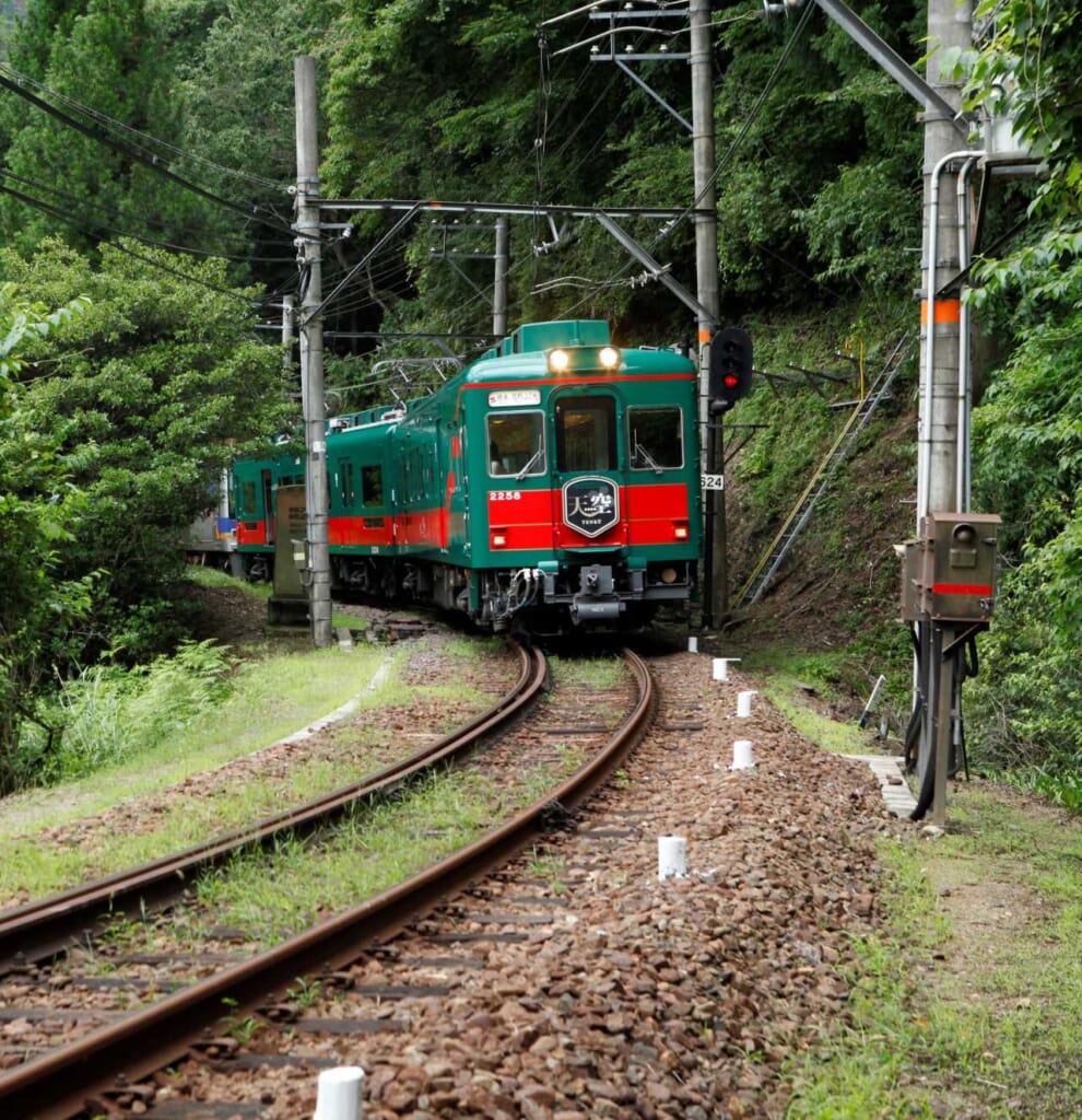 un train panoramique au Japon