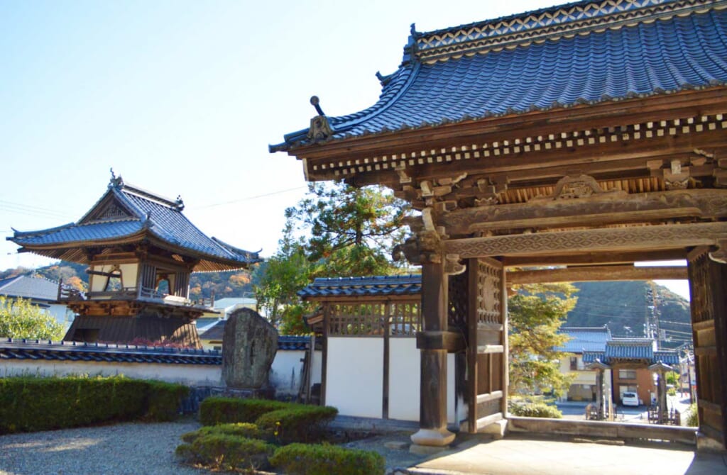 Entrée du temple Ikoji à Masuda