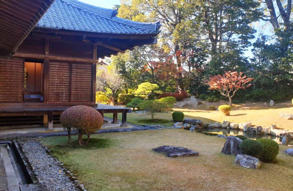 Le jardin du temple Manpukuji à Masuda