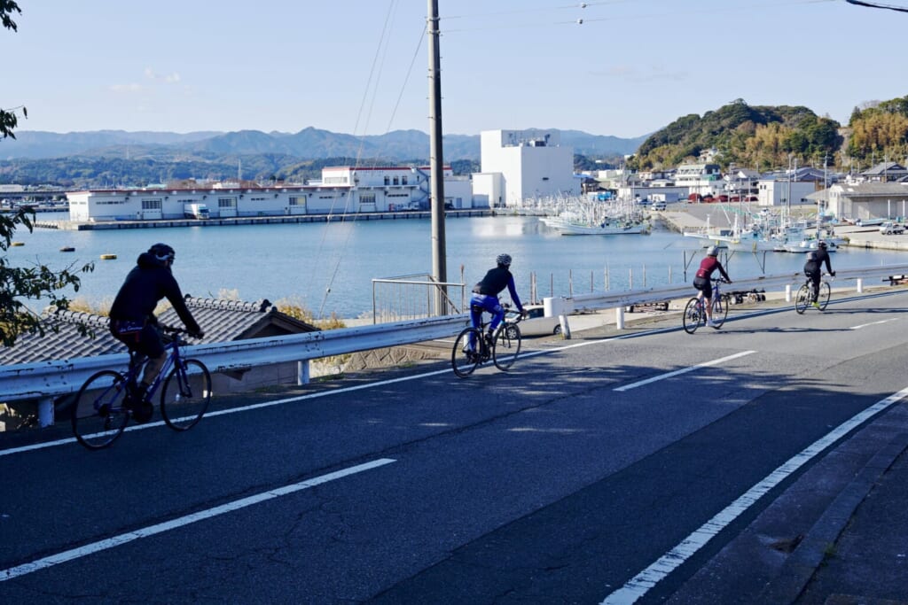 La piste cyclable des sept plages d'Iwaki fait 53 km de long.