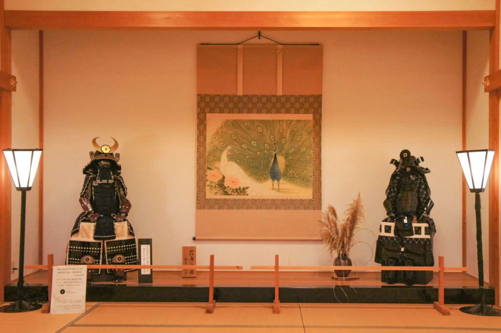 Armures de samouraïs dans le château de Sasayama