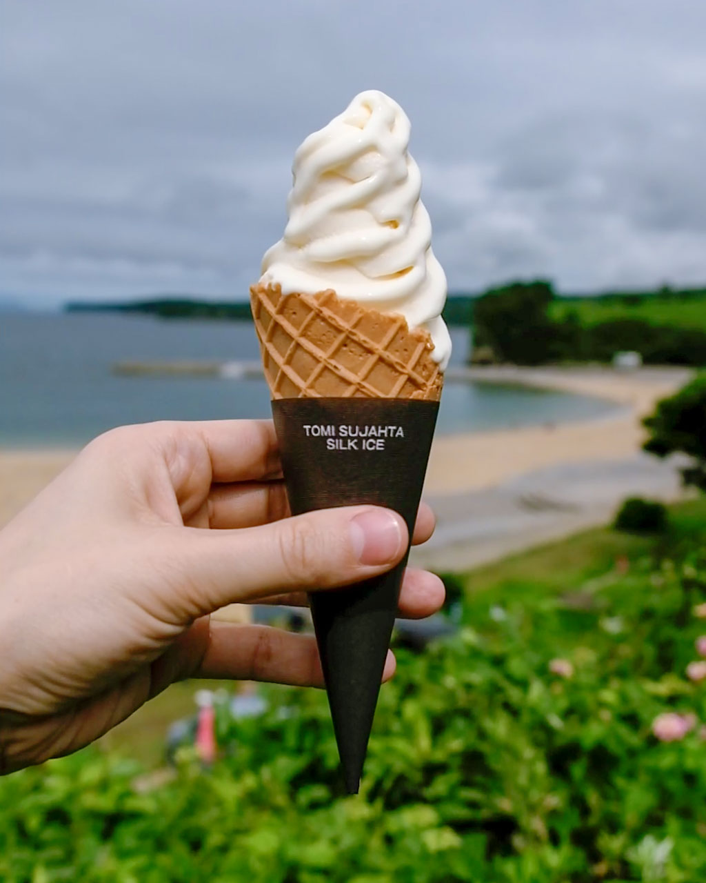 La crème glacée Nanohana du Café & Restaurant Fiore était la petite douceur parfaite pour me rafraîchir pendant cette chaude journée d'été.