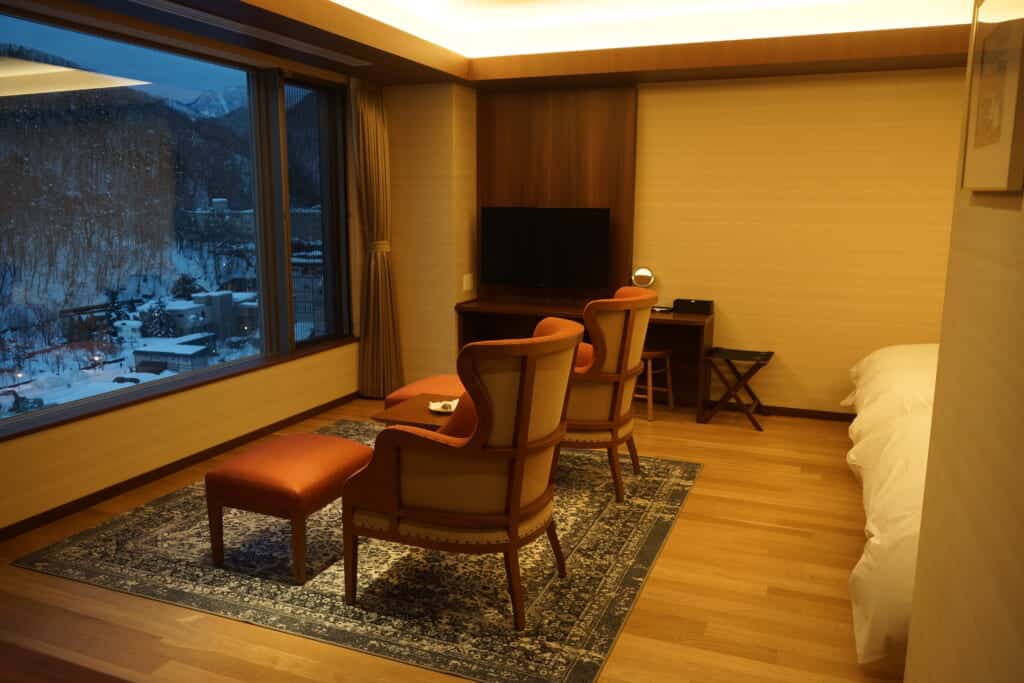 Chambre avec vue sur Jozankei dans un ryokan de luxe