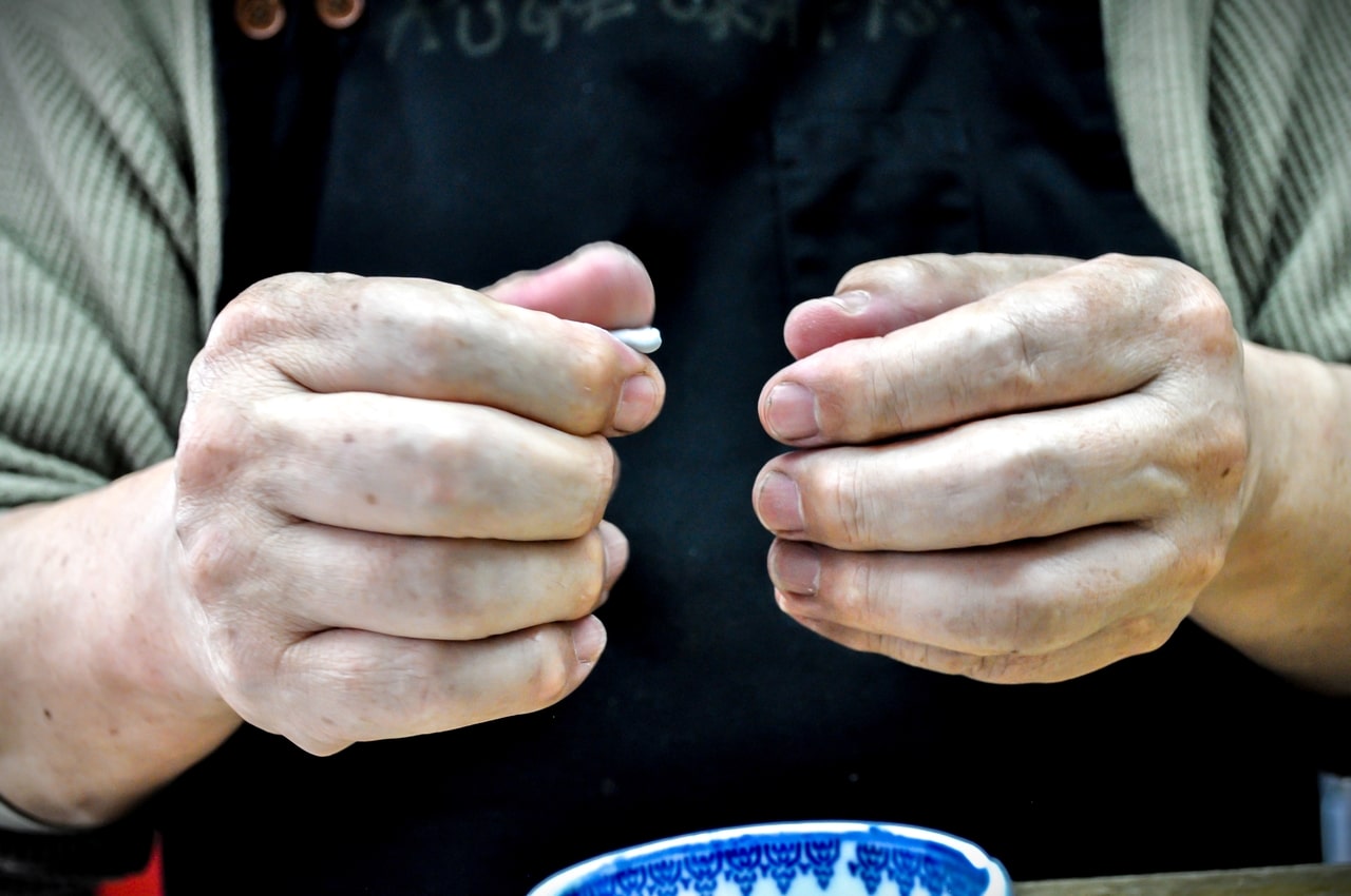 Atelier de kintsugi - préparation de la pâte