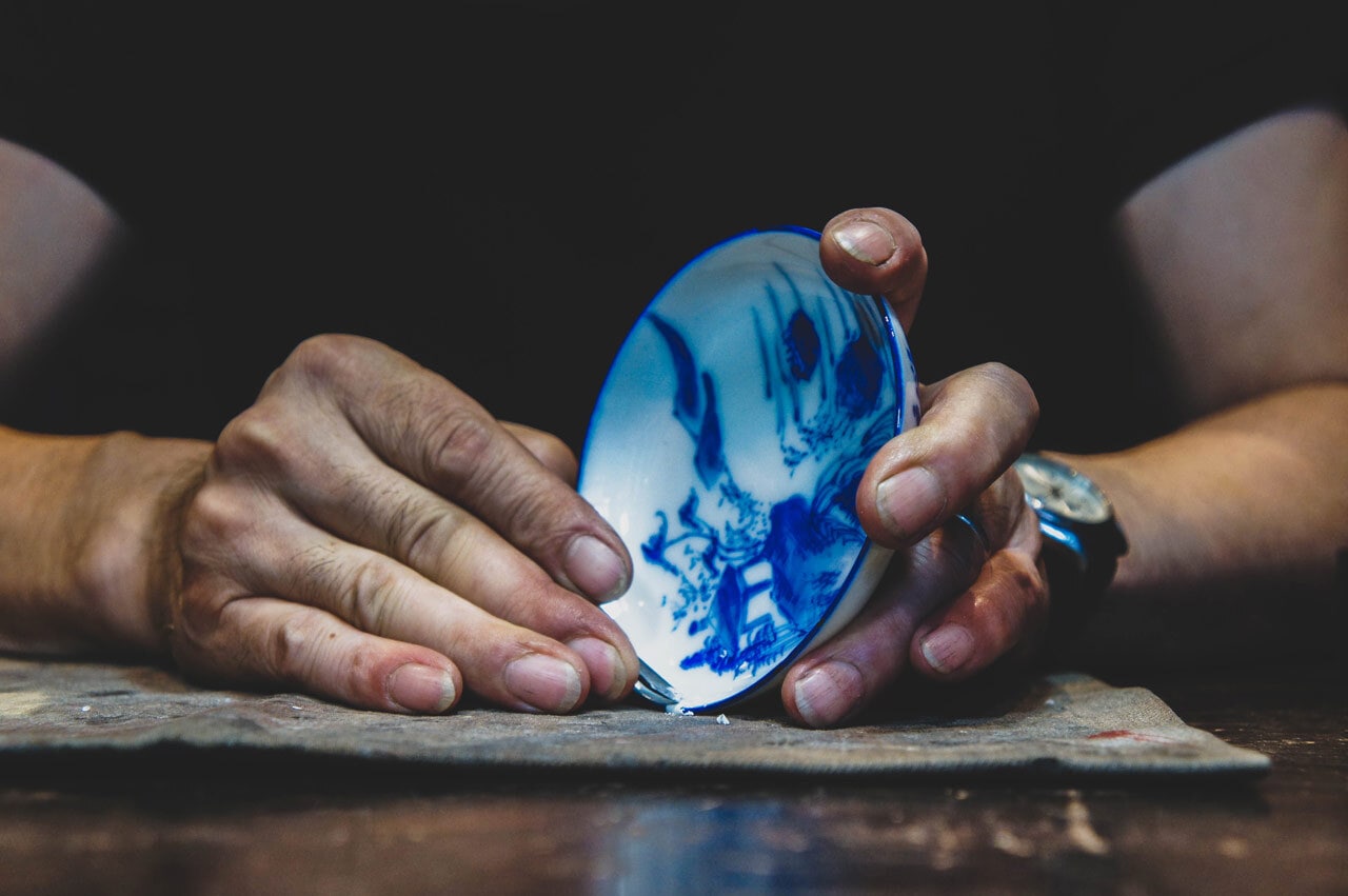 Il faut savoir être minutieux avec l'art du kintsugi