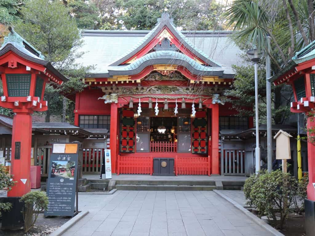 Le sanctuaire de Nakatsumiya à Enoshima