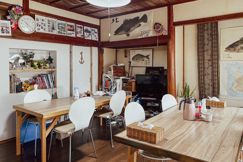 Salle à manger d'une minshuku, chambre d'hôtes japonaise