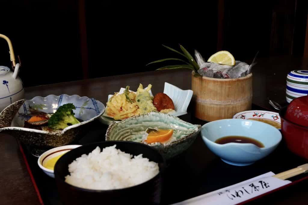 Menu à base de sardines dans un restaurant au Japon