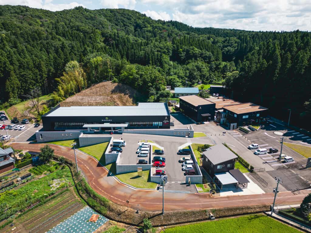 La Suwada Open Factory pour découvrir le processus de fabrication de cette usine de Niigata