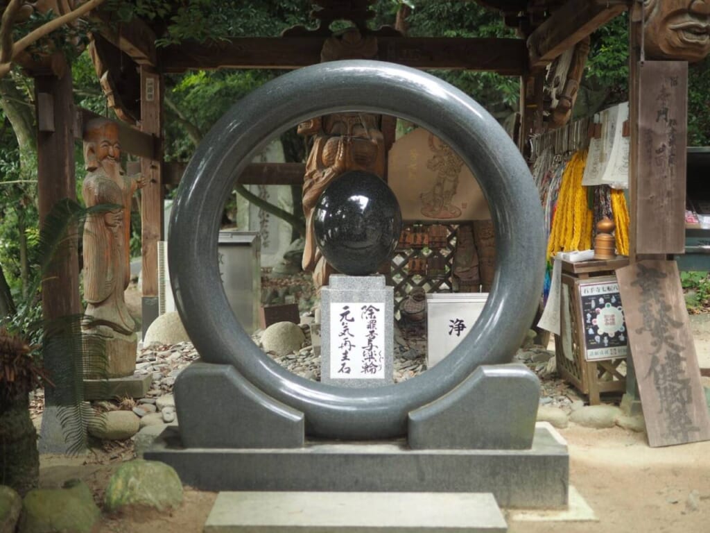 sculpture dans temple