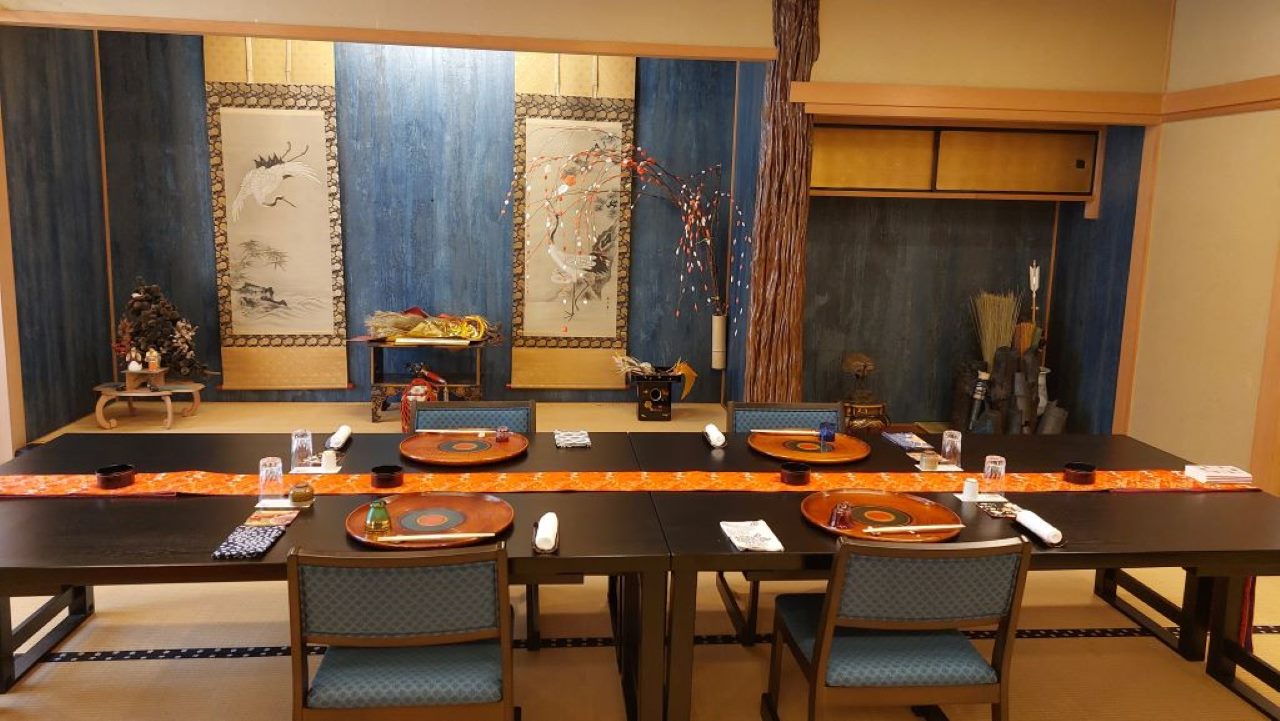 Table à manger d'un restaurant traditionnel japonais