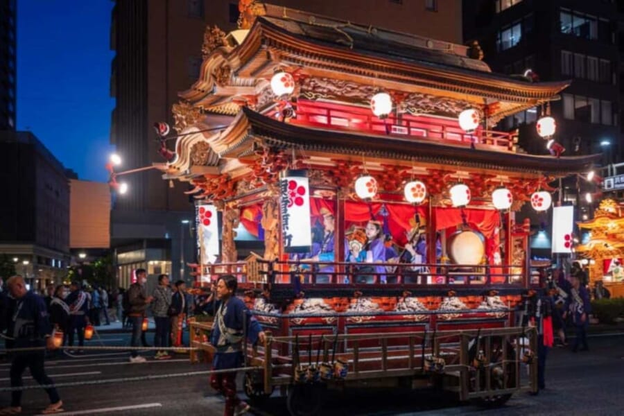 char de yatai au festival de Hamamatsu à Shizuoka