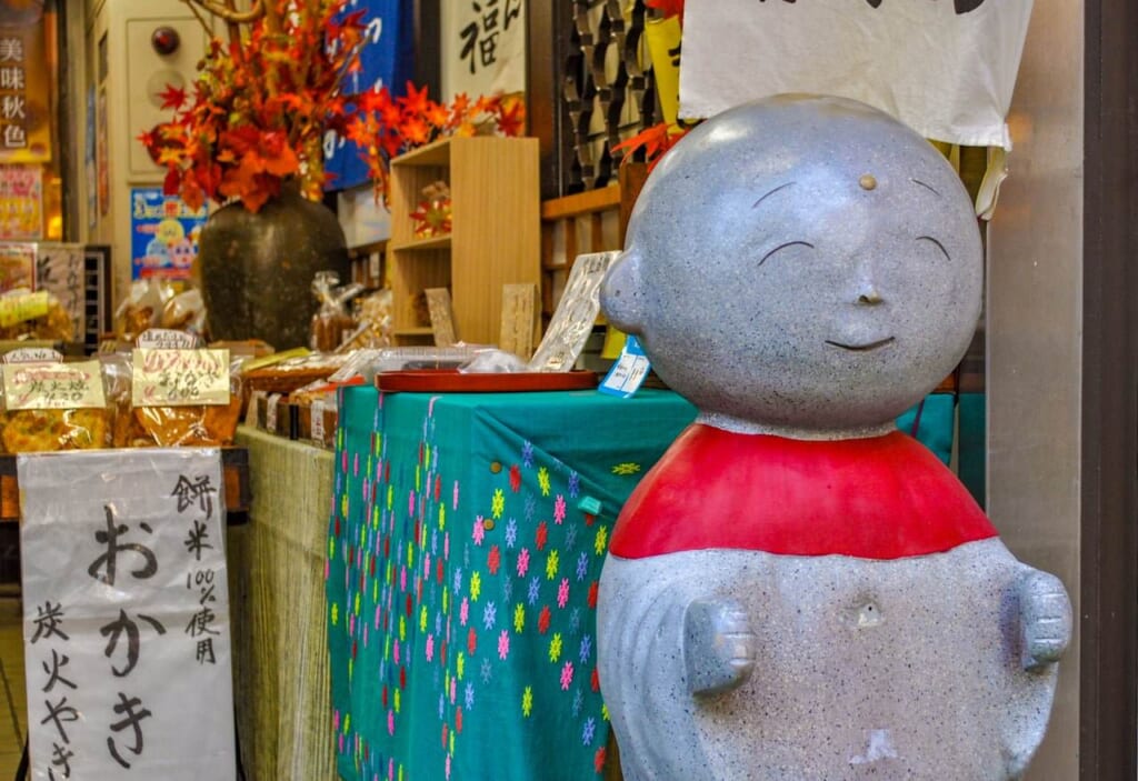 Jizo de la rue Jizo-dori à Sugamo