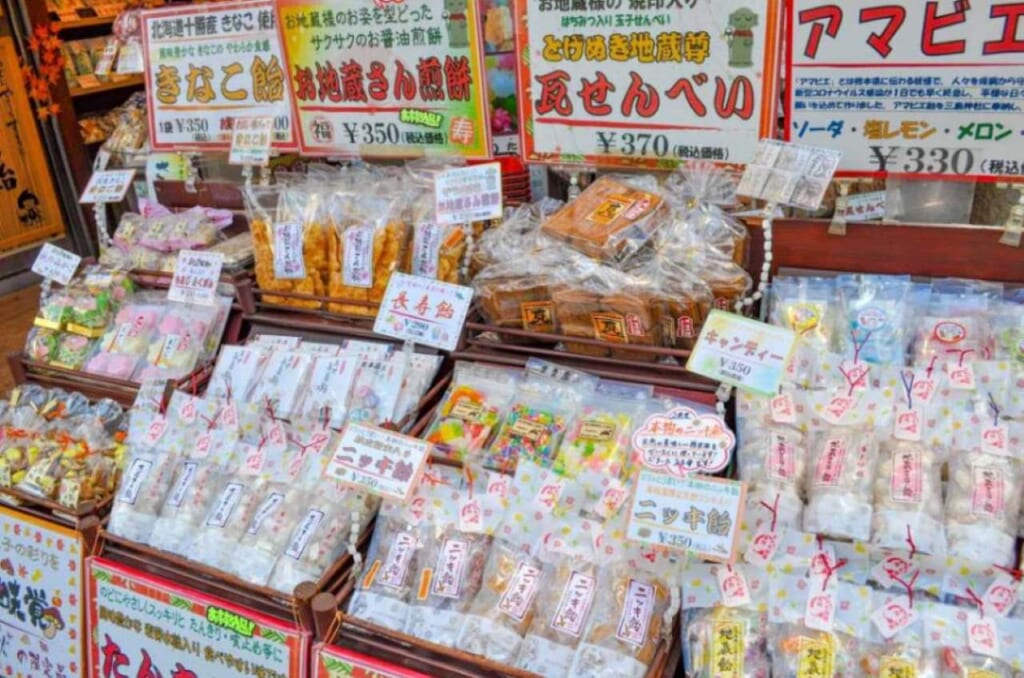 Des bonbons par centaines chez Kintaro-ame à Sugamo