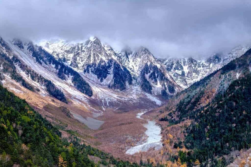 L'automne dans les montagnes japonaises