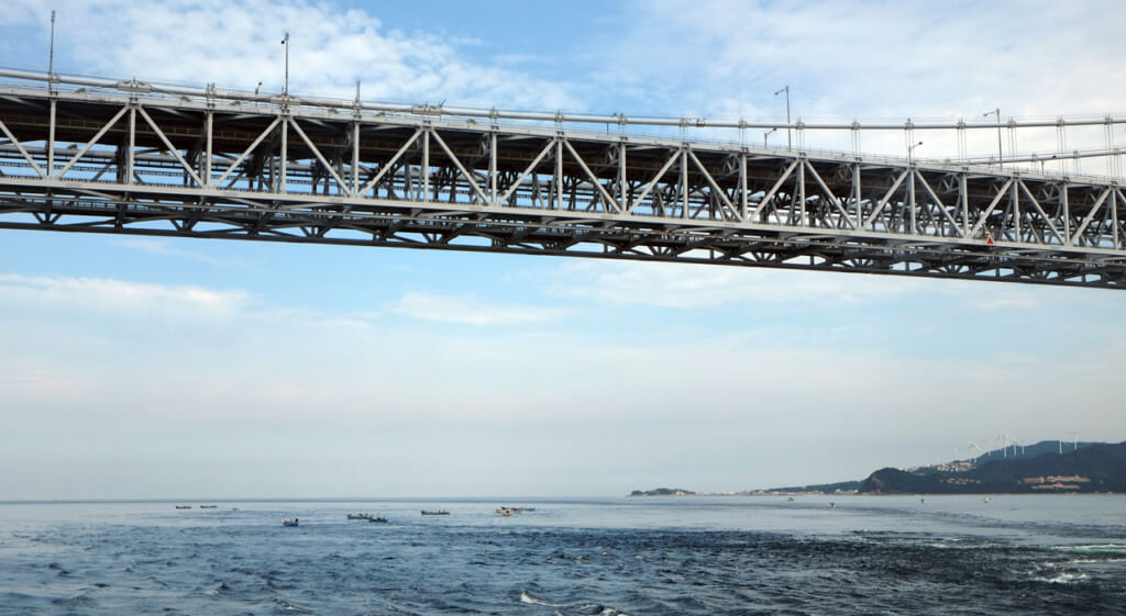 Le pont Onaruto au Japon