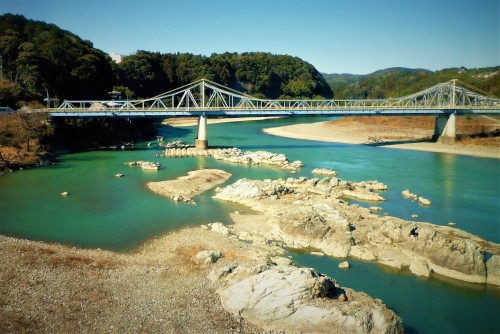 Puente sobre río Tenryu en Shizuoka