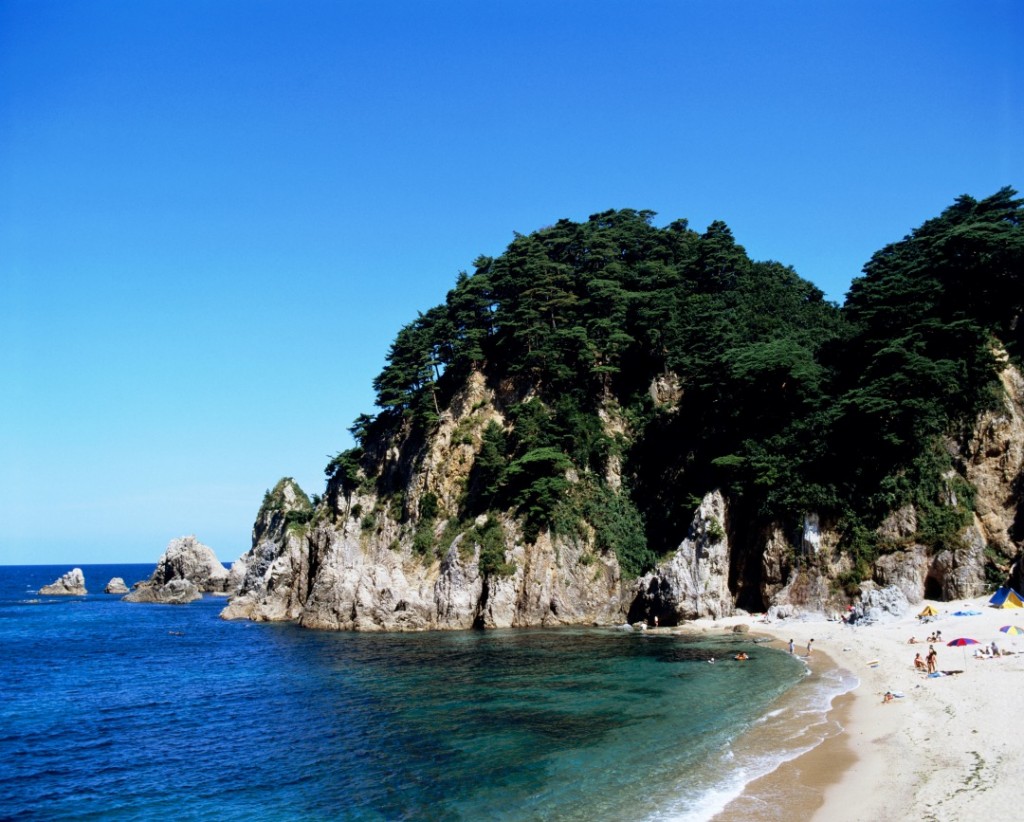 Playa Sasagawa del Mar de Japón.