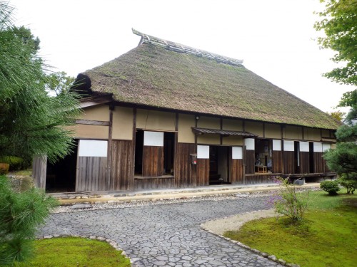 Viviendas feudales del parque conmemorativo Kinen-koen de Murakami.