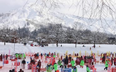 La pelea internacional de bolas de nieve de Koide en Niigata, Japón