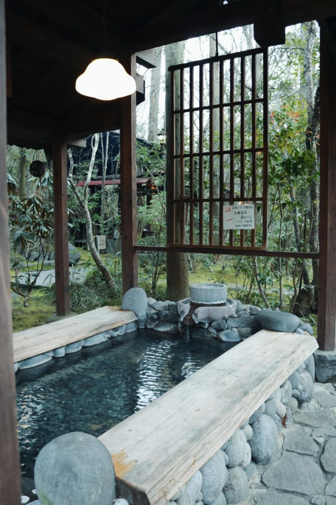 exterior del Ryokan con onsen Tensui