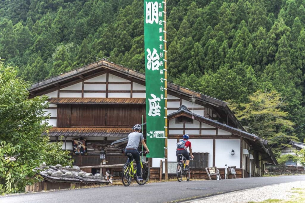El tour en bicicleta de Nakatsugawa está disponible