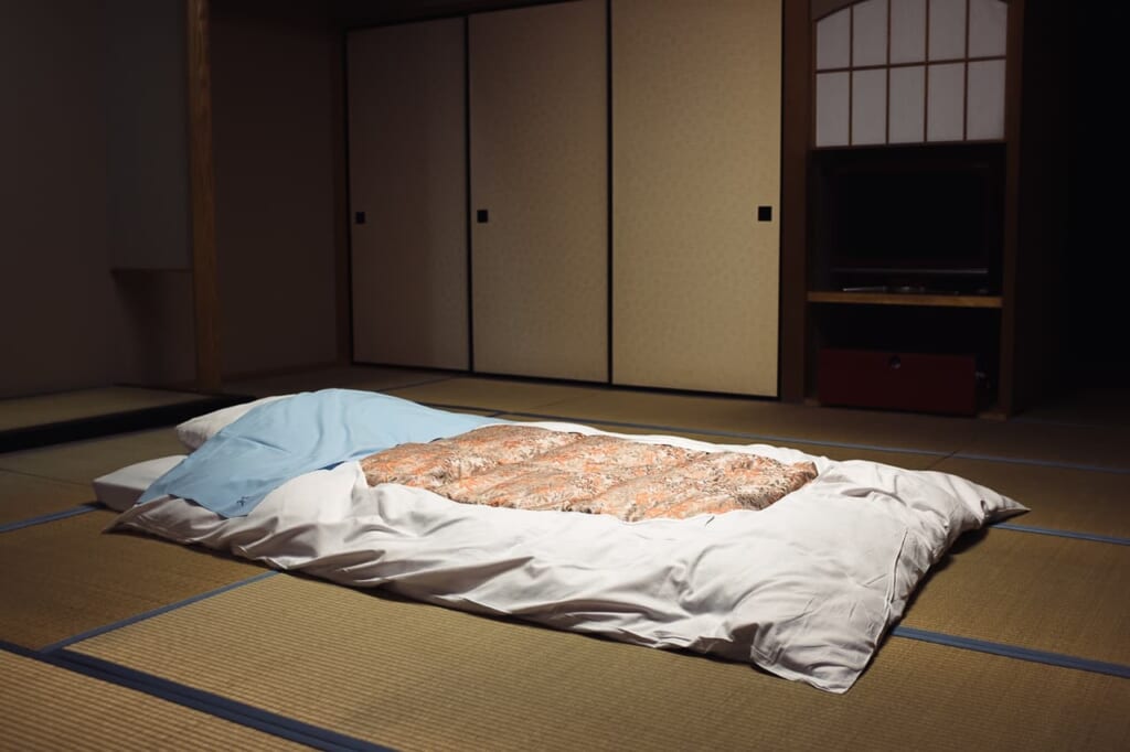 El futón de mi habitación en el ryokan de Hokkaido