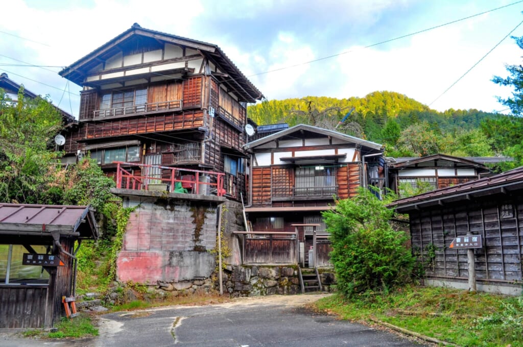 Una casa en el pueblo Tsumago en la ruta Nakasendo